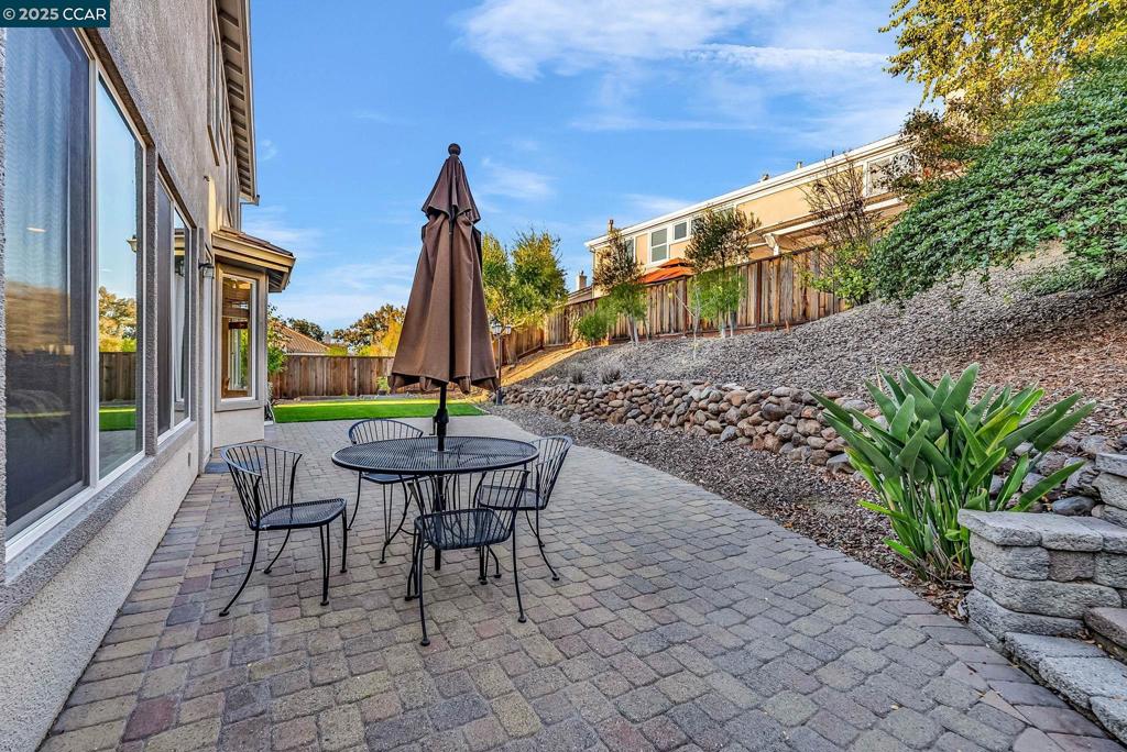 CRYSTAL RANCH - Residential