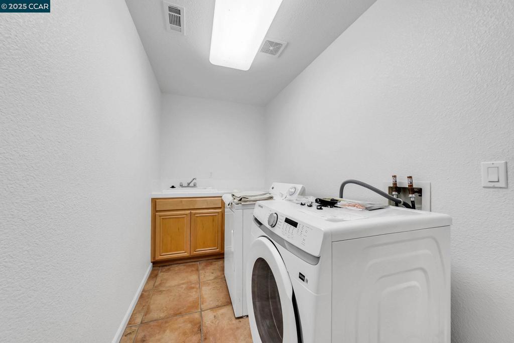 CRYSTAL RANCH - Residential