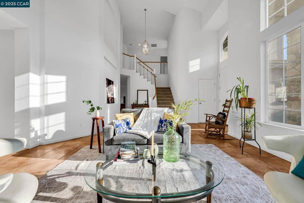 CRYSTAL RANCH - Residential