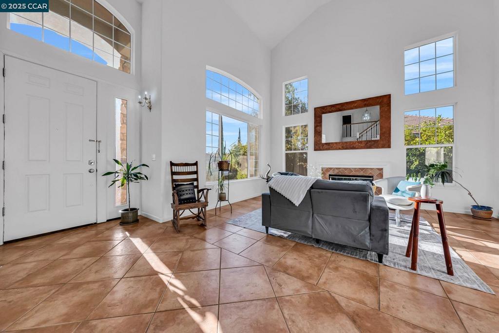 CRYSTAL RANCH - Residential