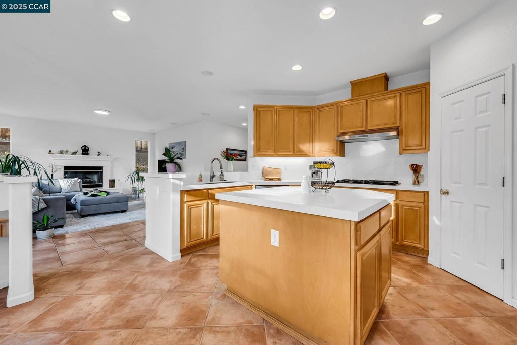 CRYSTAL RANCH - Residential