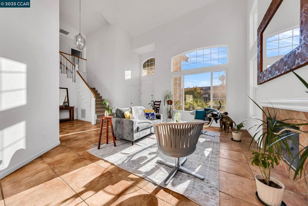 CRYSTAL RANCH - Residential