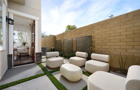 Photo of 640 Gadwall, Irvine, CA 92618 (MLS # IV26109756)