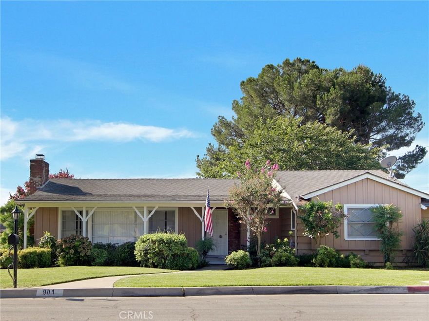 Beautiful 3-bedroom, 2-bathroom home featuring a modern kitchen with marble countertops, gas stove, microwave, dishwasher, and gas oven. Enjoy central air conditioning, elegant wood flooring, and a spacious 2-car garage. The home includes a linen closet, washer and dryer hookups, and a large storage shed in the backyard perfect for tools, seasonal items, or hobby space. Pet-friendly!