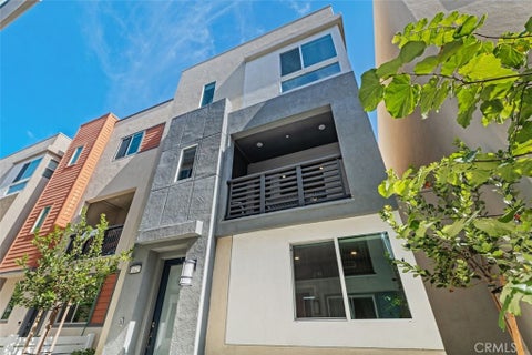 Photo of 1642 W Saratoga Lane, San Pedro, CA 90732 (MLS # SB26178678)