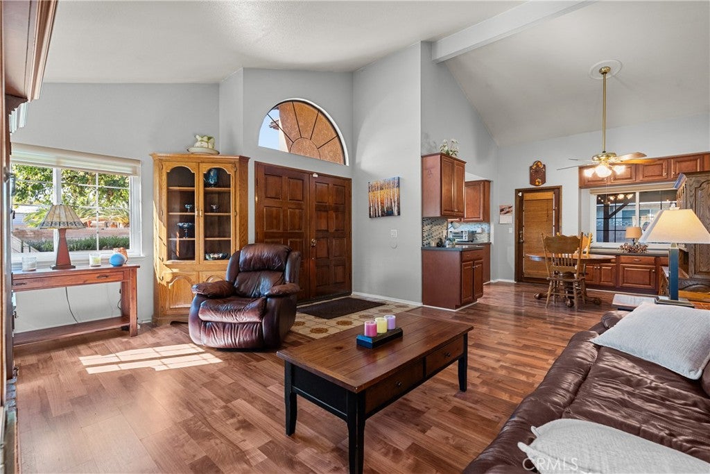 3115 Glad Way