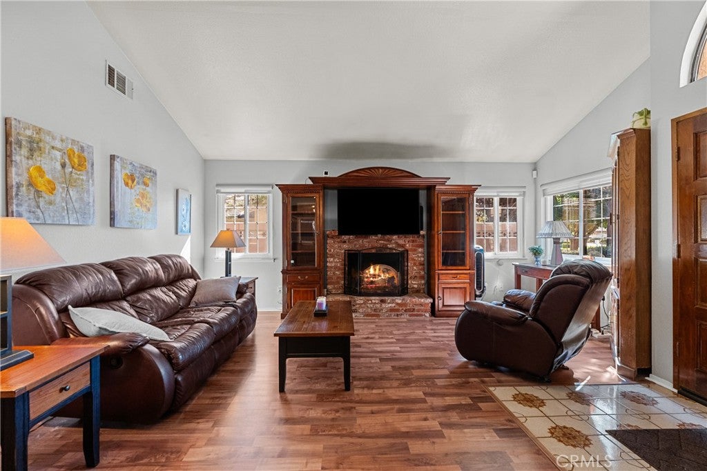 3115 Glad Way