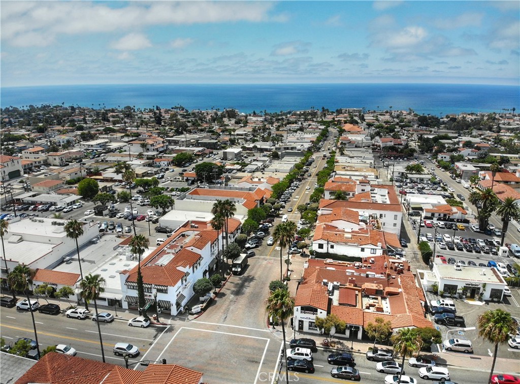 200 Avenida Monterey