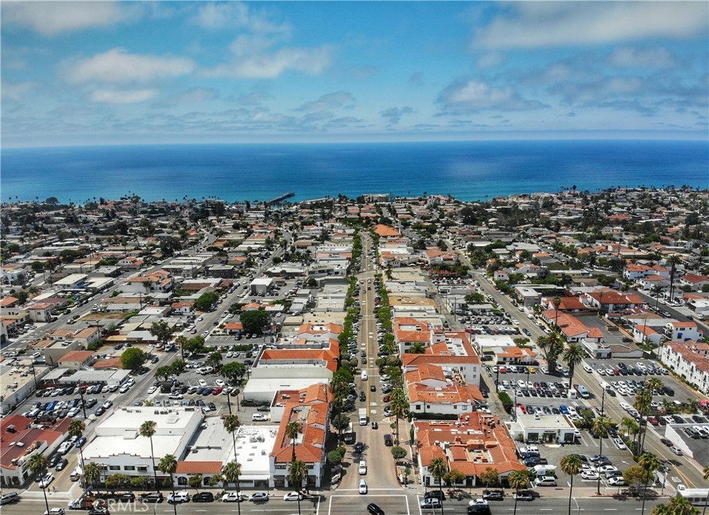 200 Avenida Monterey