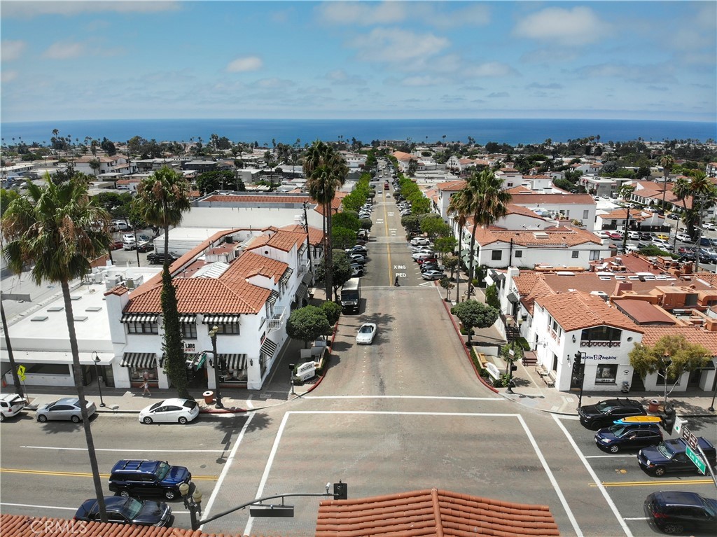 200 Avenida Monterey