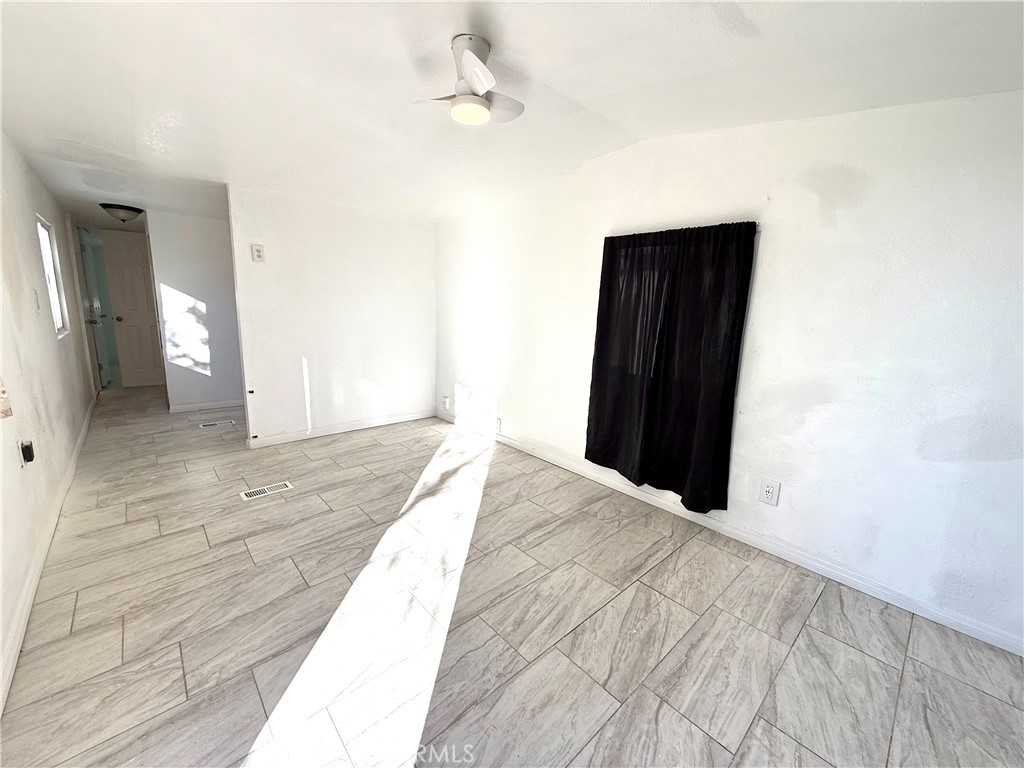 1258 Rosamond Blvd 66