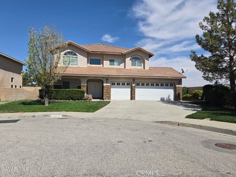 Photo of 3321 Sungate Dr, Palmdale, CA 93551 (MLS # SR26067142)