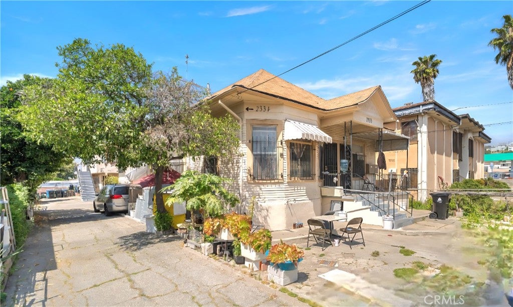 2333 Eastlake Avenue