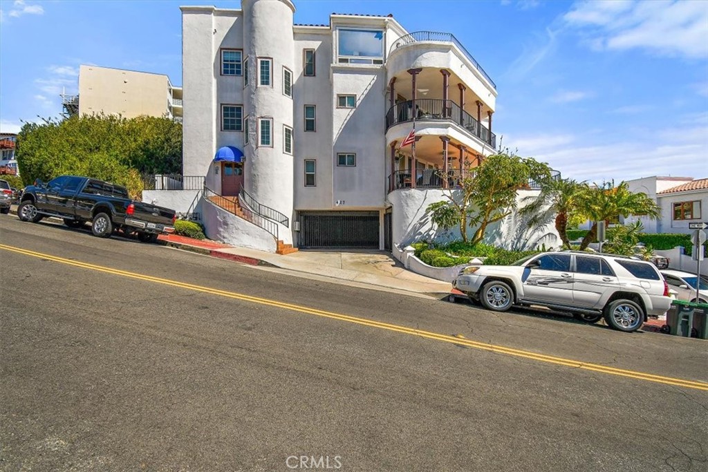 427 Avenida Santa Barbara B
