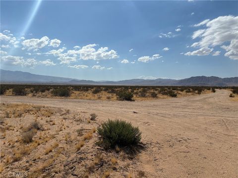 Photo of 0 Fairlane Road, Lucerne Valley, CA 92356 (MLS # IV25133526)