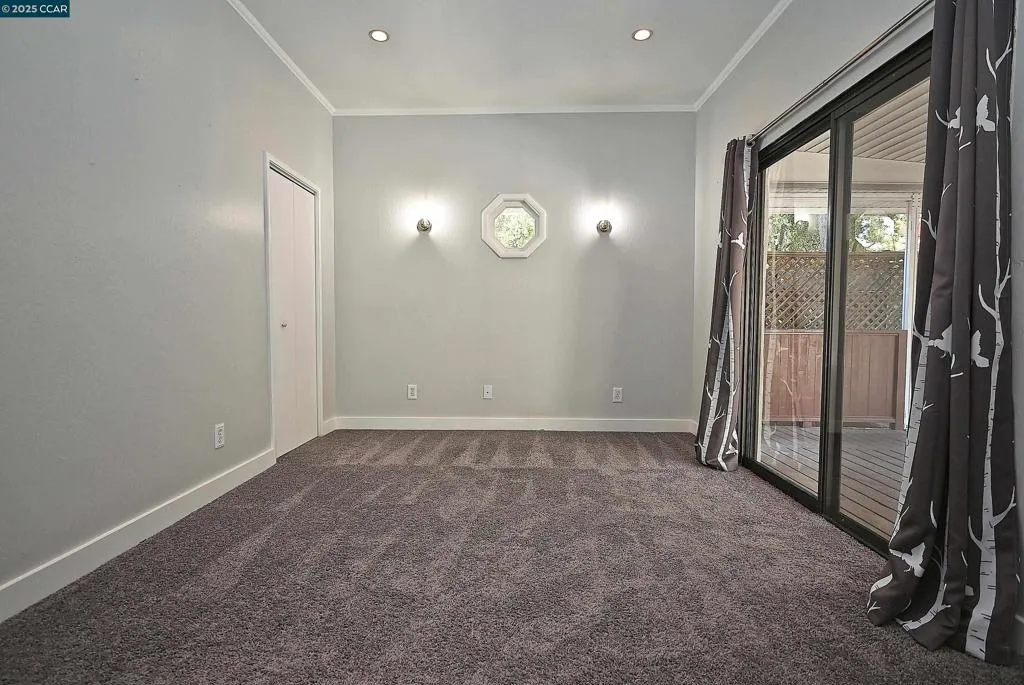 Martinez, California 94553, United States, 4 Bedrooms Bedrooms, ,3 BathroomsBathrooms,Residential,Active,170581