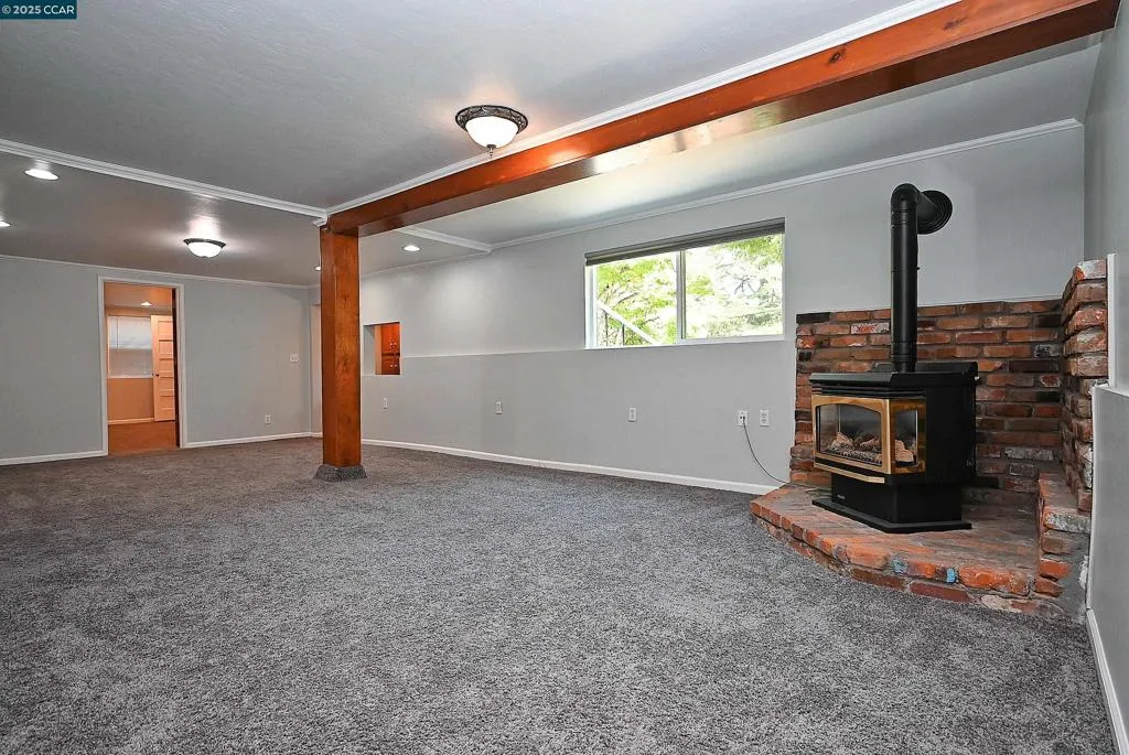 Martinez, California 94553, United States, 4 Bedrooms Bedrooms, ,3 BathroomsBathrooms,Residential,Active,170581