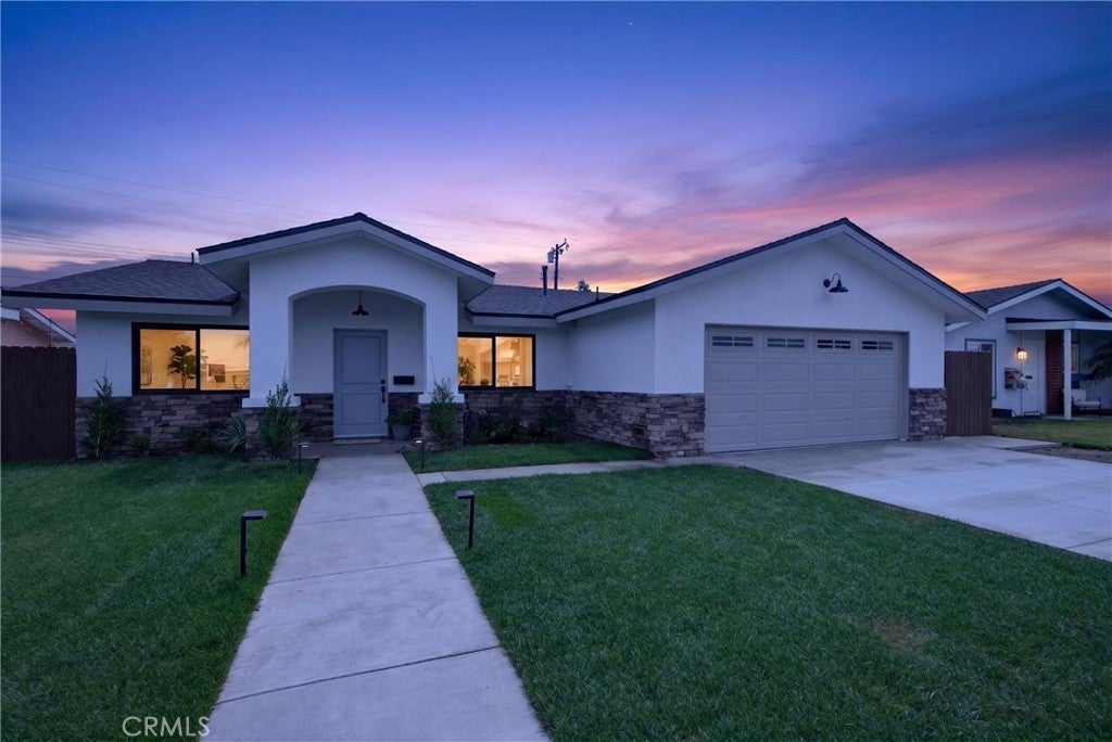 19352 Brookhurst, Huntington Beach CA 92646 - Photo 27