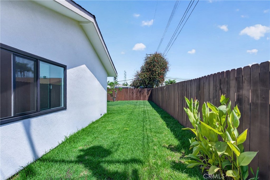 19352 Brookhurst, Huntington Beach CA 92646 - Photo 25