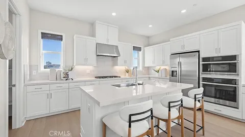 MLS: OC26102045