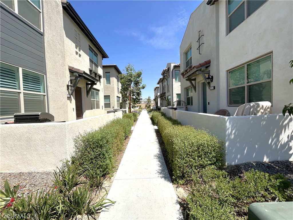 Charming Condo for Rent in Ventana at Esperanza Community
Discover this beautifully upgraded condominium in the newly built Ventana at Esperanza community in Ontario. Featuring 2 spacious bedrooms, 2 modern bathrooms, and approximately 1,200 sq. ft. of living space, this home offers central air conditioning and heating for year-round comfort.
Inside, you’ll find premium finishes throughout, including quartz countertops, stainless steel appliances, a custom tile backsplash, pendant lighting in the kitchen, and recessed lighting throughout. Energy-efficient double-pane windows, a wraparound balcony, and soaring 9-foot ceilings create an open, airy atmosphere filled with natural light.
The primary suite boasts a generous walk-in closet and an en-suite bathroom with dual sinks. Additional highlights include a tankless water heater and solar panels to help lower energy costs.
Residents enjoy exceptional community amenities, including a resort-style pool, pickleball courts, a beautifully landscaped park, and a dog park. Ideally located near Ontario Ranch Road and Hamner Avenue, this home combines modern style, comfort, and convenience in one desirable package.
SCHOOL DISTRICT: Mountain View Elementary School District
UTILITIES: Tenant pays all
PET POLICY: No pets allowed