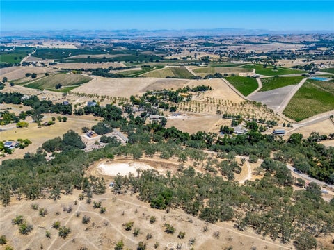 Tiny photo for 835 Spring Creek Way WAY, Templeton, CA 93465 (MLS # SC26171781)