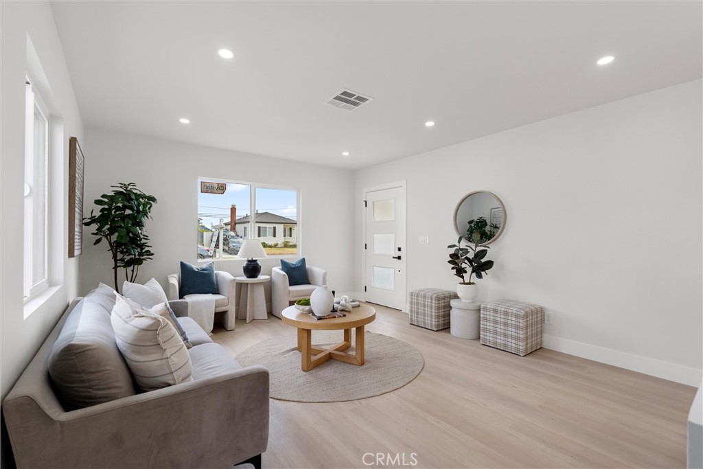 5004 W 138th Street