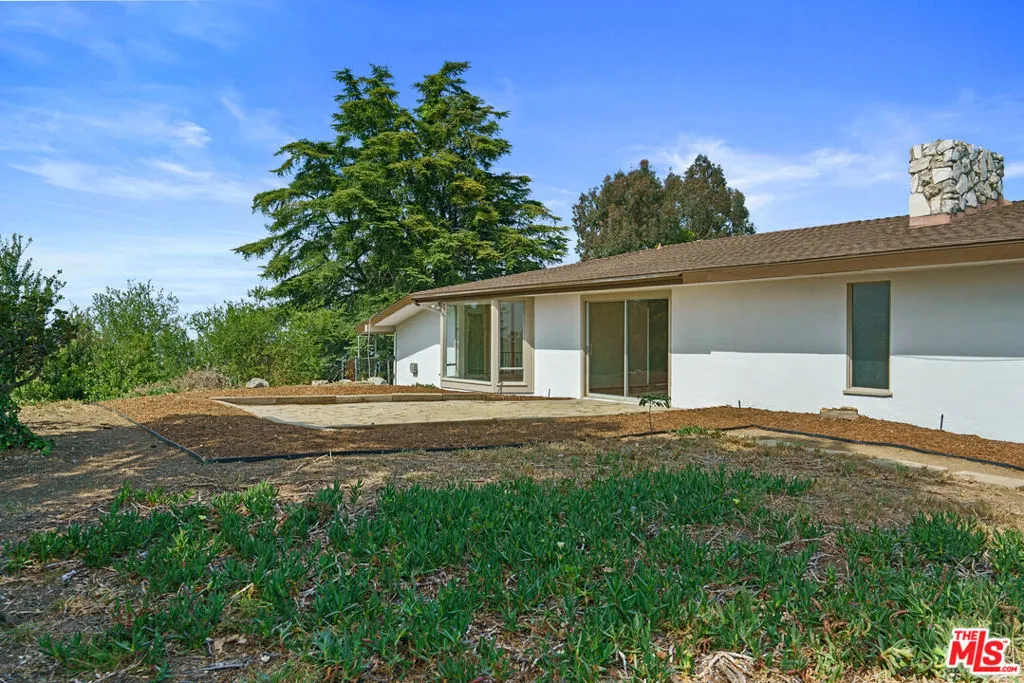 Beverly Hills, California 90210, United States, 5 Bedrooms Bedrooms, ,7 BathroomsBathrooms,Residential,Active,222620