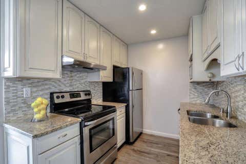 Photo of 1681 Alvarado Avenue #10, Walnut Creek, CA 94597 (MLS # ML82052859)