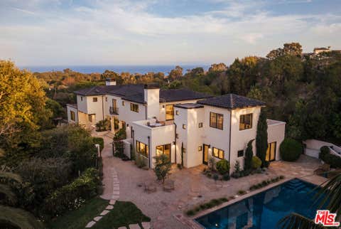 Photo of 7015 Grasswood Avenue, Malibu, CA 90265 (MLS # 26882111)