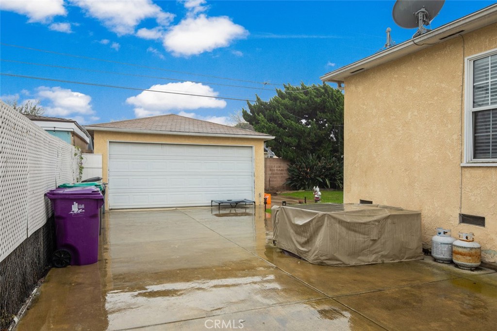 2410 2412 Termino Avenue