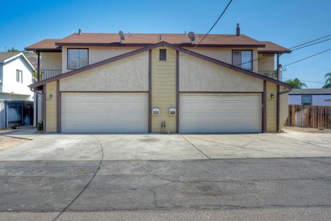 1415 17 Flag Ln El Cajon CA 92021