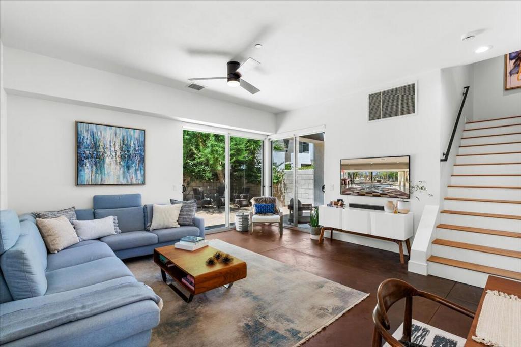 252 Breeze Loop