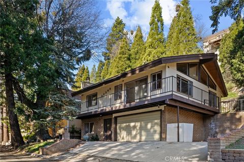 Photo of 22348 Glenwood Dr, Crestline, CA 92325 (MLS # IG25230320)
