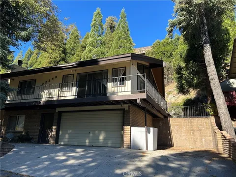 22348 Glenwood Dr, Crestline, CA 92325 - MLS#: IG25230320