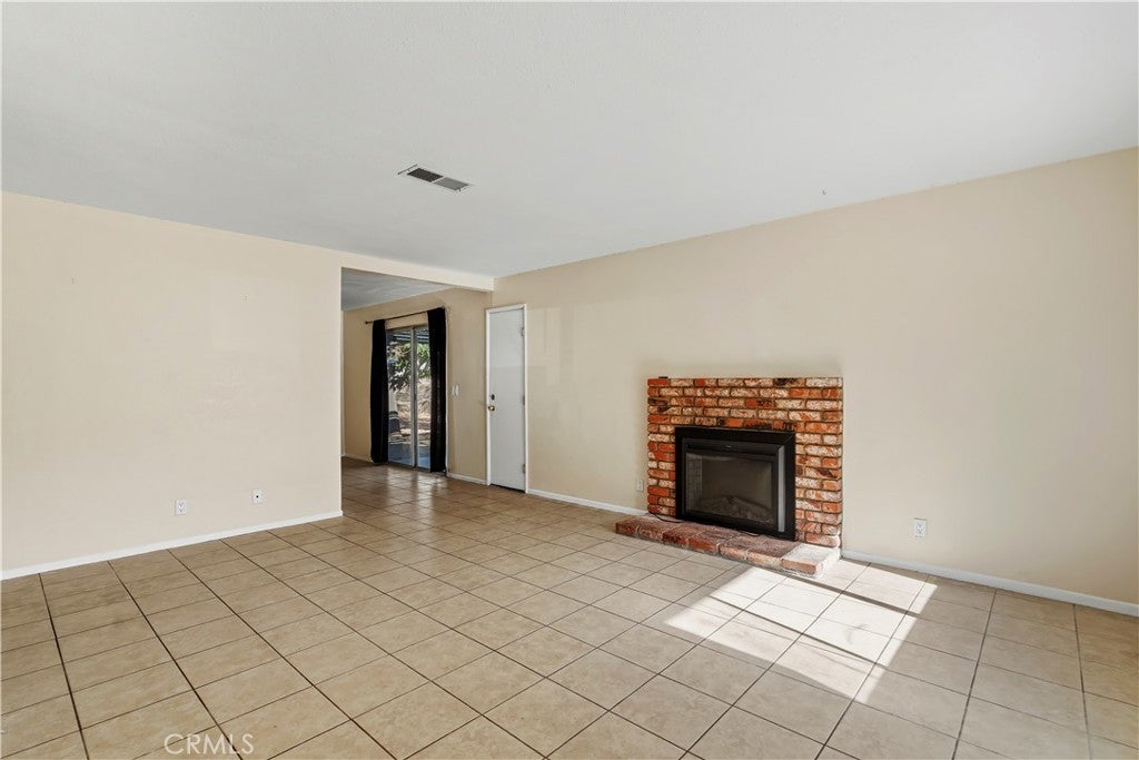 40015 172nd E