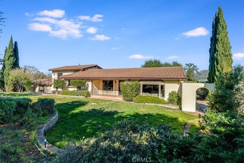 Photo of 710 Evans Rd, San Luis Obispo, CA 93401 (MLS # SC25249779)