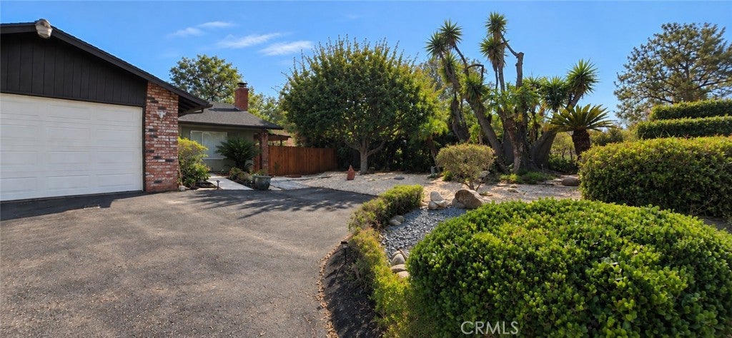 1192 Caren Road
