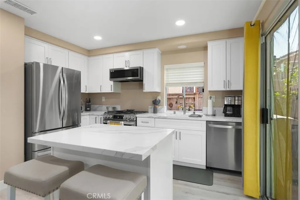 Aliso Viejo, California 92656, United States, 3 Bedrooms Bedrooms, ,3 BathroomsBathrooms,Residential,Active,244502