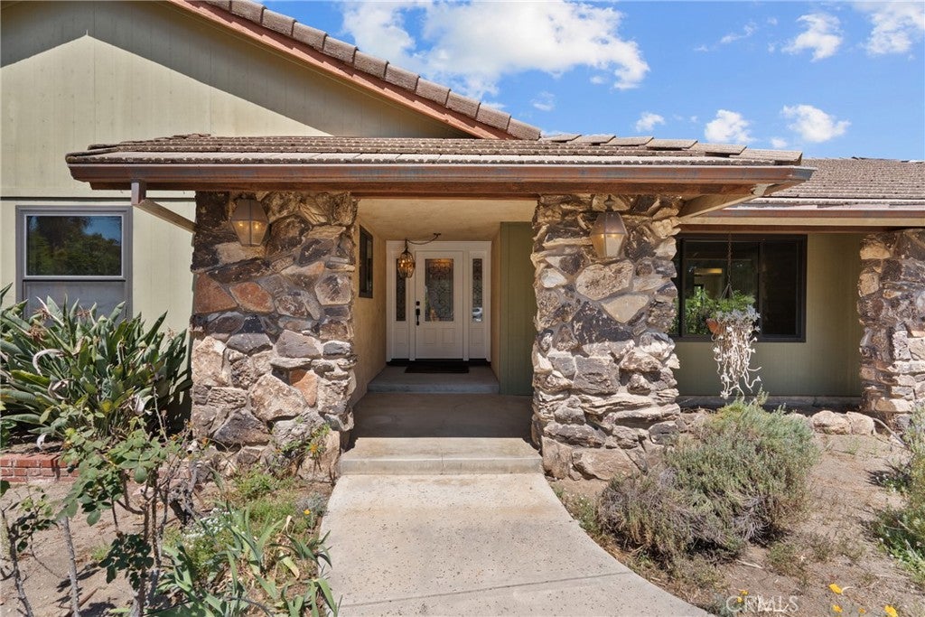 2425 Duval Road