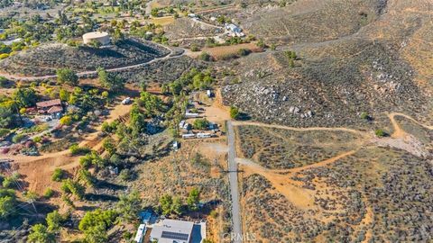 21080 Kimes Perris CA 92570