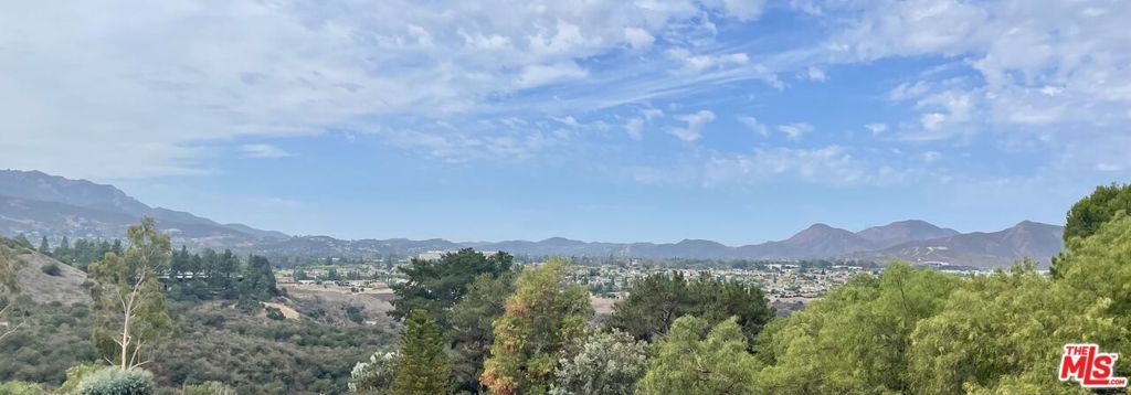 Photo of 1926 Calle Yucca, Thousand Oaks, CA 91360 (MLS # 26655205)