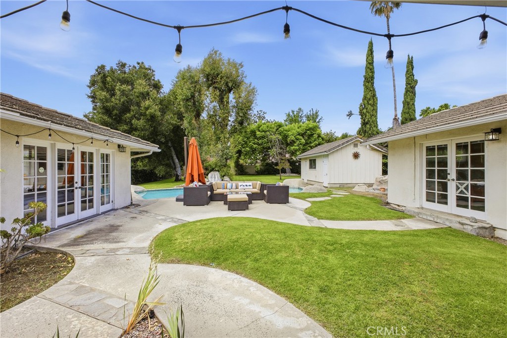 2407 Greenfield