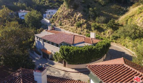 Photo of 6970 La Presa Drive, Los Angeles, CA 90068 (MLS # 26660521)