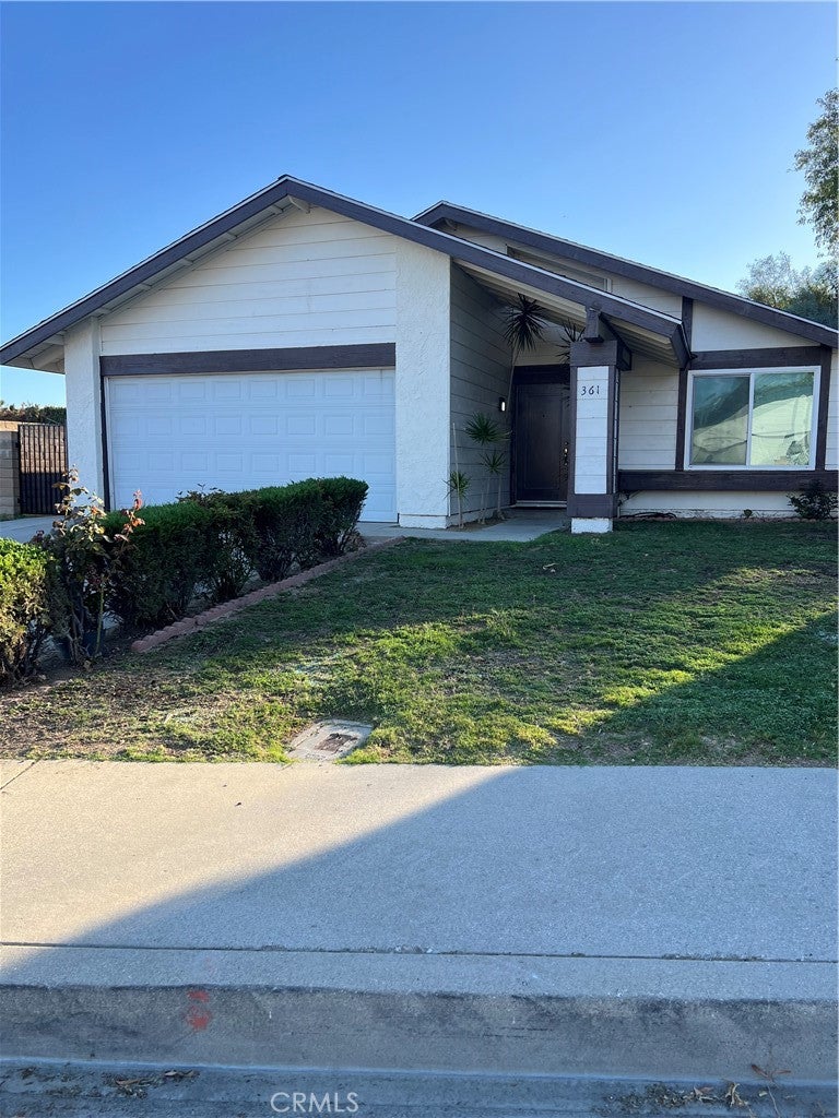 361 Calle Caballeros