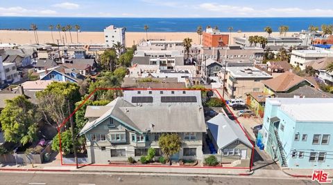 Photo of 49 Wavecrest Avenue, Venice, CA 90291 (MLS # 26811603)