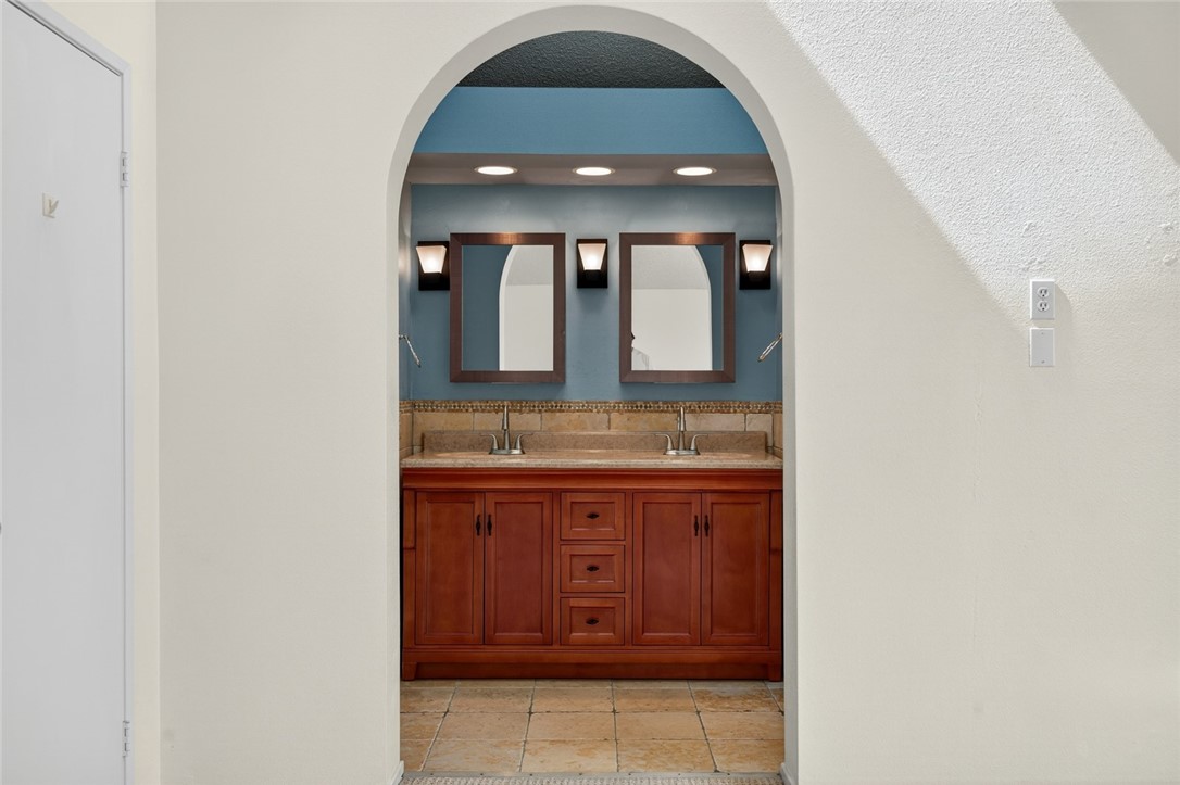 Villa Del Rio - Residential