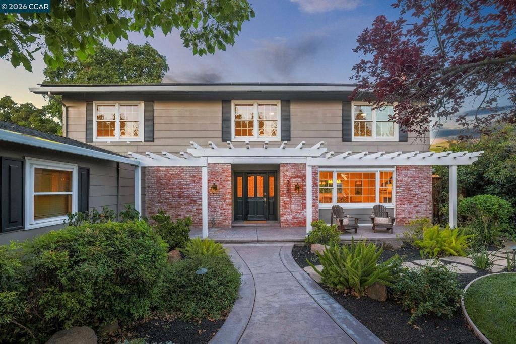 Photo of 3651 Perada Dr Dr, Walnut Creek, CA 94598 (MLS # 41129689)