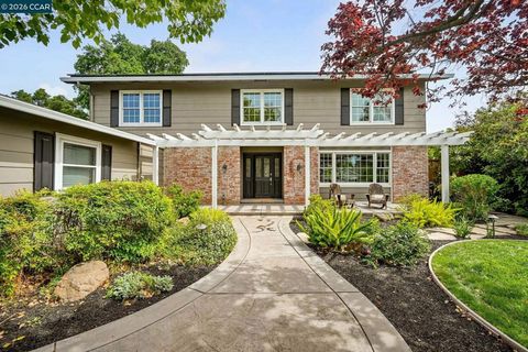 Photo of 3651 Perada Dr Dr, Walnut Creek, CA 94598 (MLS # 41129689)