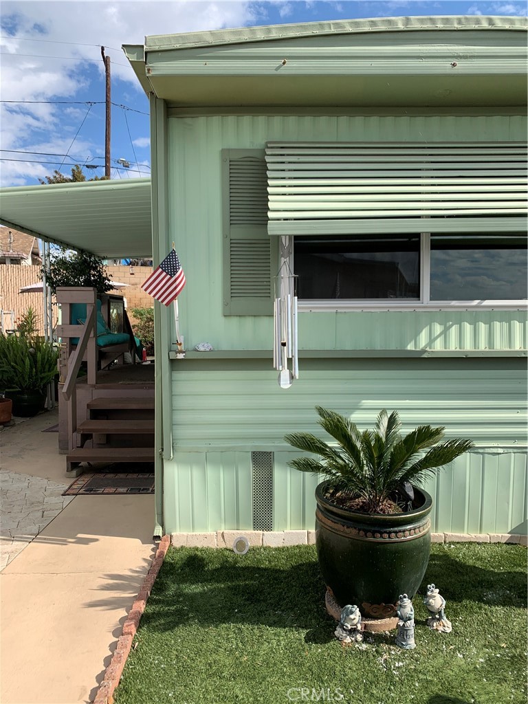 1630 W Covina 14